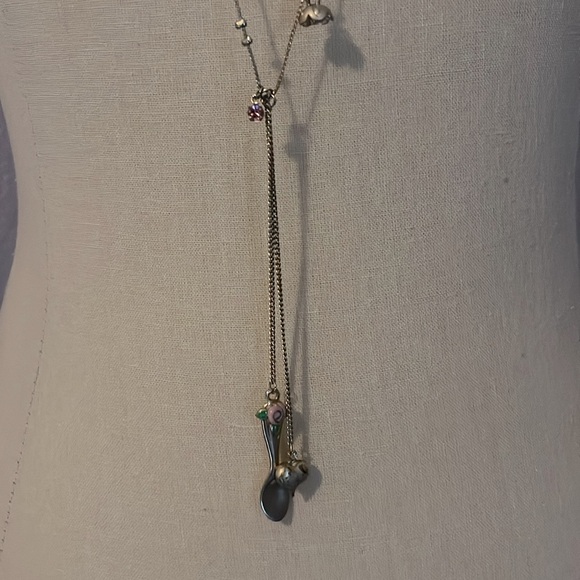 Betsey Johnson triple strand necklace - Picture 4 of 7